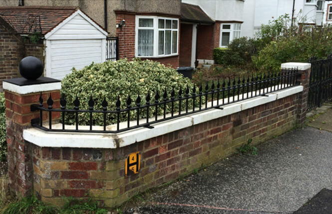 RSG4200 side railings on a domestic property in Surrey.