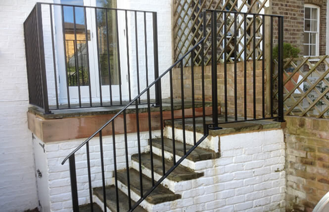 RSG4400 stairs railings of a home in Mitcham.