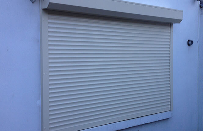 RSG5300 foam filled window shutter providing insulation to a window in Hownslow.