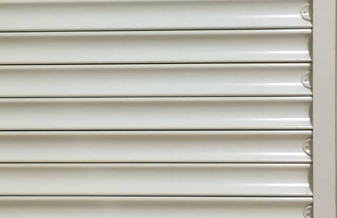 A close-up to show the quality of our RSG5700 fire rated shutter laths.